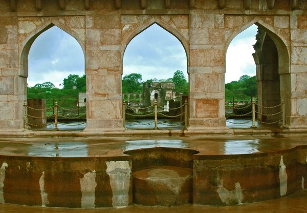 Mandu Arches