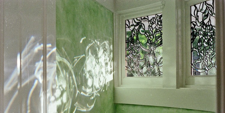 Cabana Wall Spectral Bevel Sunlite Flashes