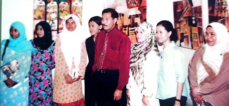 during solo art exhibitoin 2002