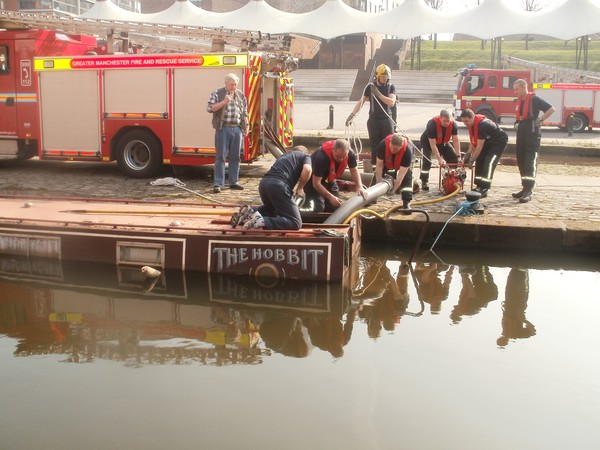 Sinking narrow boat 1