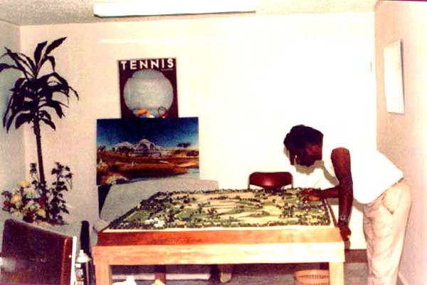 1ST GOLF COURSE MODEL - DUBAI