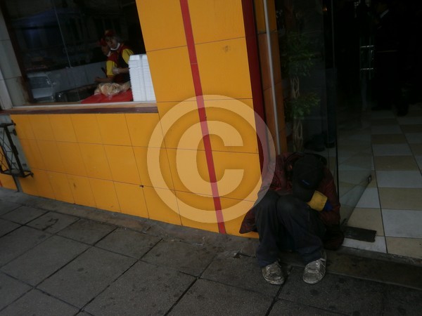 K indiferencia.