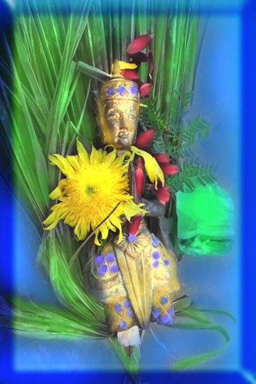 Lost Tibetan Statue with Huge Uncut Emerald Stone