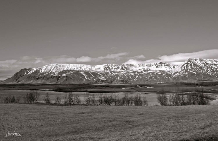  Close up of Mountain Esja.
