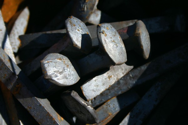 Spikes