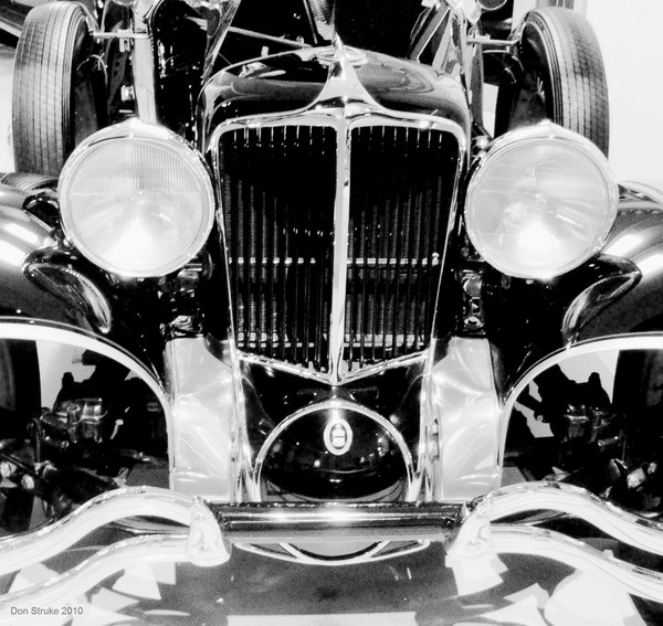 Duesenberg in Black and White