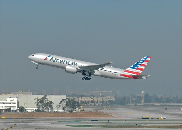 American Airlines 777