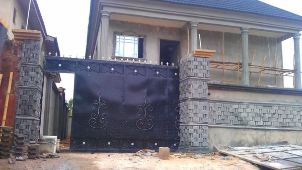 gate pillars and fence decor