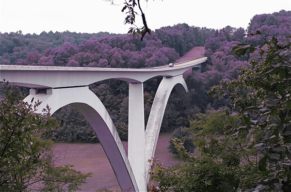 Birdsong bridge on the Natchez Trace Parkway