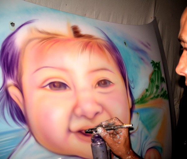 TRUCK HOOD AIRBRUSHING - baby portraits