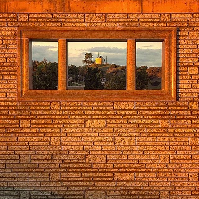 Reality framed in a picture like setting
