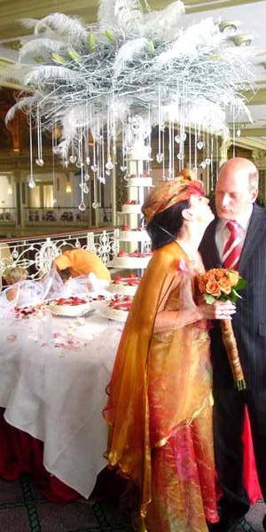 wedding table with heavens birds nest