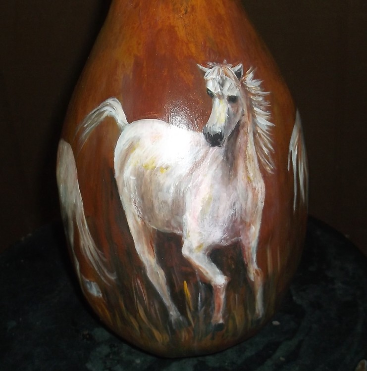 Three white horses painting on dried gourd