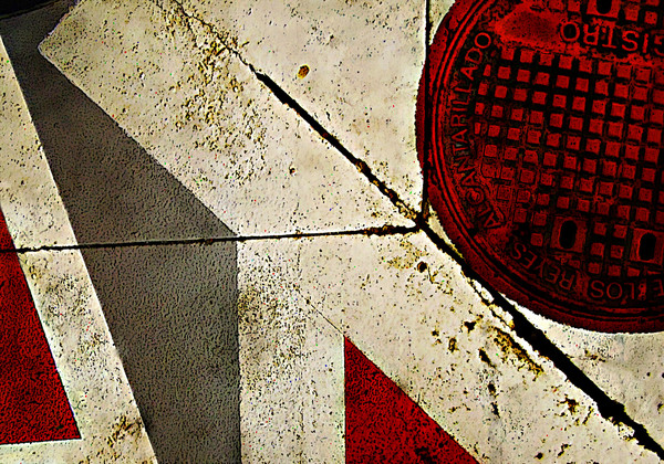 Mondrian Manhole