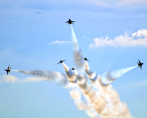 Thunderbirds in formation