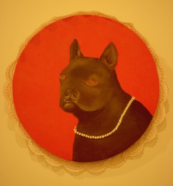 Dspte Her Pet Qlity, Malissa Flt Butiful in Pearls