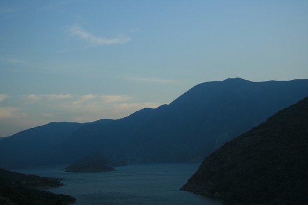 Pyramid Lake 