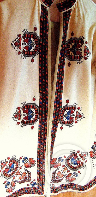 My mother's coat_Object of Family tradition