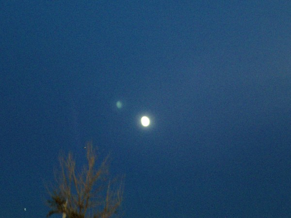 FULLMOON AT DUSK