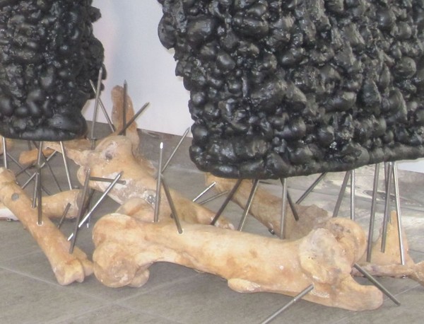 Willi Bambach, LOVE  Love Variation, Detail Horsebones, Nails, 2010