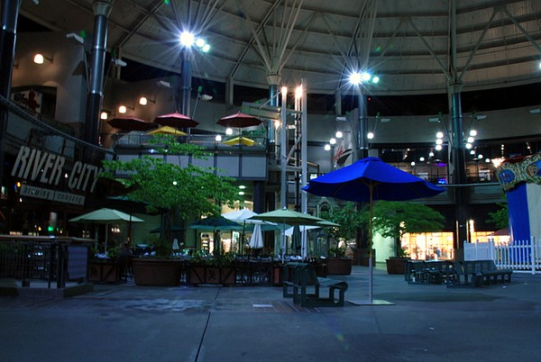 Downtown Plaza, Sacramento @ f22