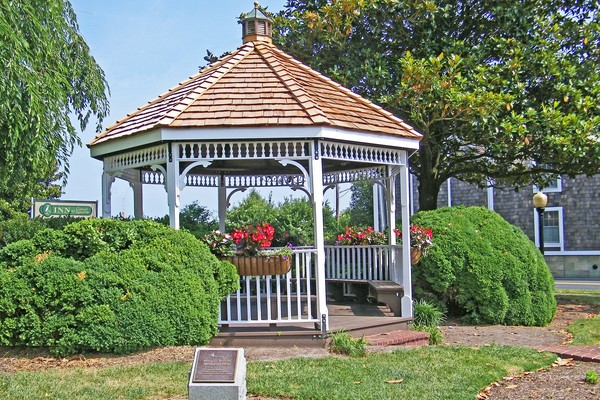 Mary E. Vessel Memorial Park