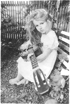 AMBER & HER GUITER!