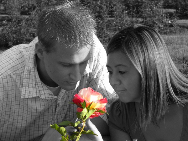 Engagement Photo in the Rose Garden