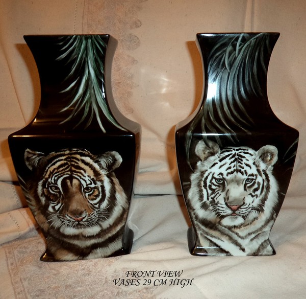 African animals on vases