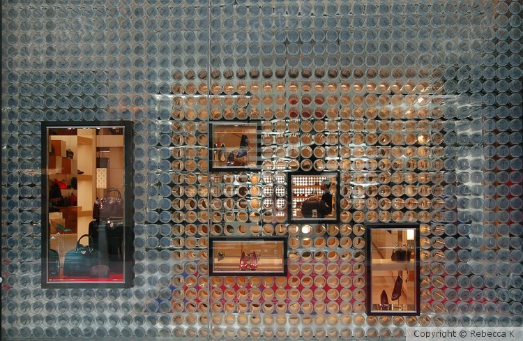 Shop Window Cups