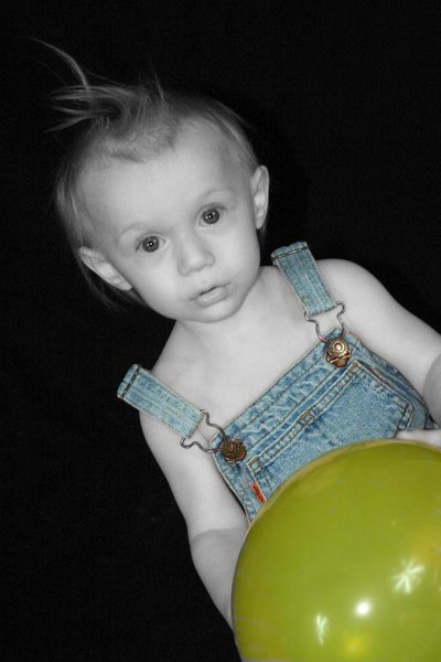Yellow ballon