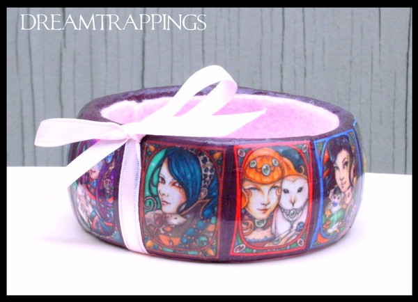 Art Nouveau Ladies Bangle Bracelet