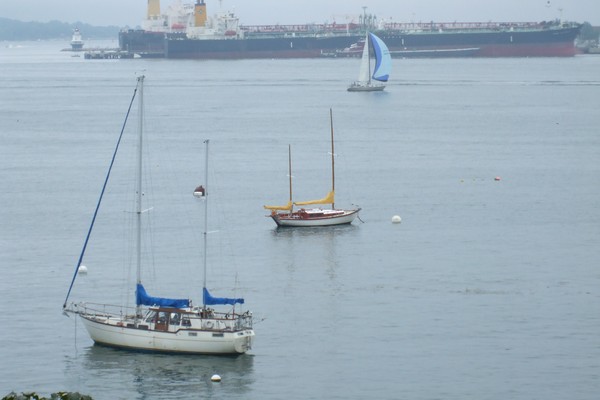 3 ships to the wind