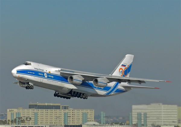Antonov 124- Volga Depnr
