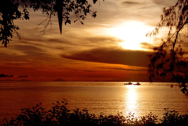 Sunrise, Bismarck Sea, Walindi, WNB, Papua New Gui
