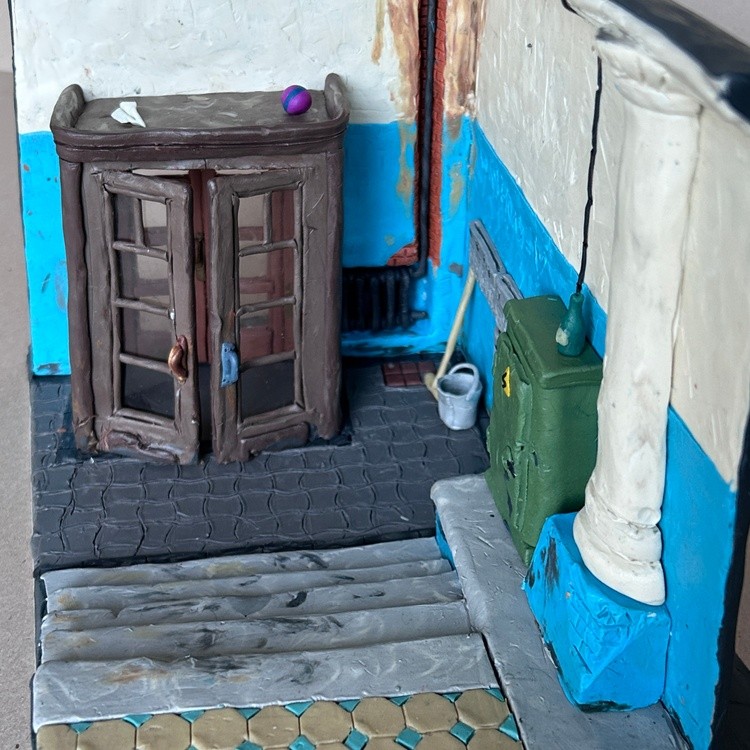 Inside the Front Entrance, plasticine, cardboard, 25x17,4x17 cm
