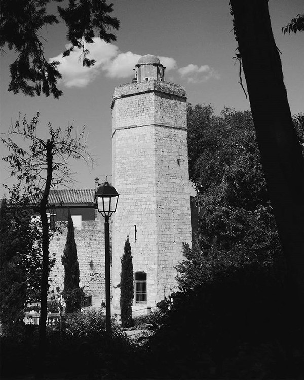 Pentagonal tower on Five Wells Square was built by Venetians by the end of 13th century after most o
