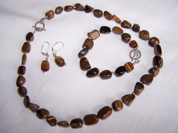 Tiger's eye cubes