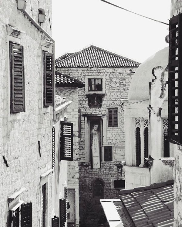 One above heaven undersummer photography photographer croatia architecture stone stonehouse history 