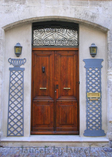 A Door in Avignon