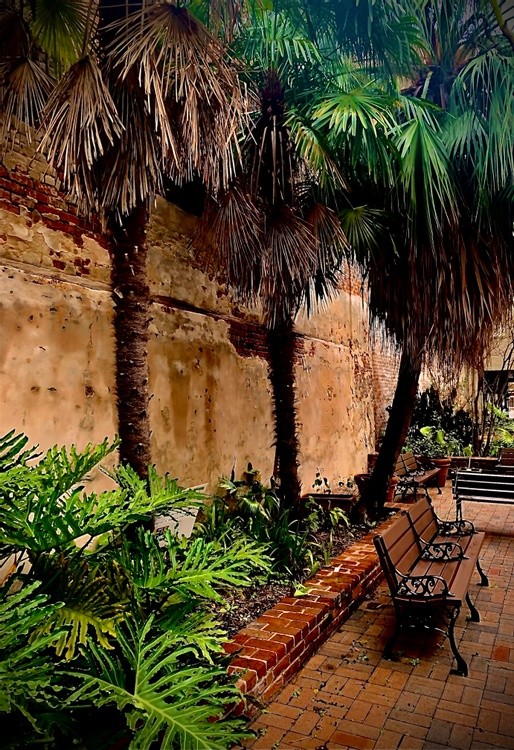 Park wall