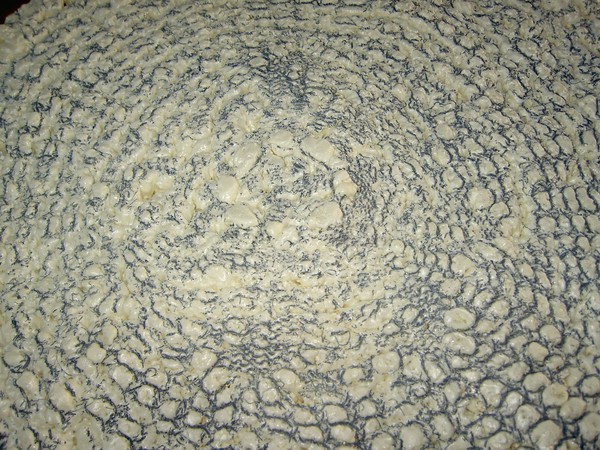 Crochet sculpture (rice cake)