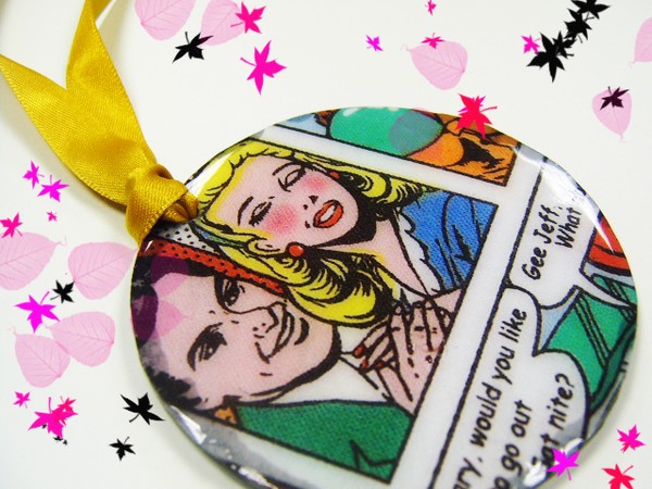 pop art pendant