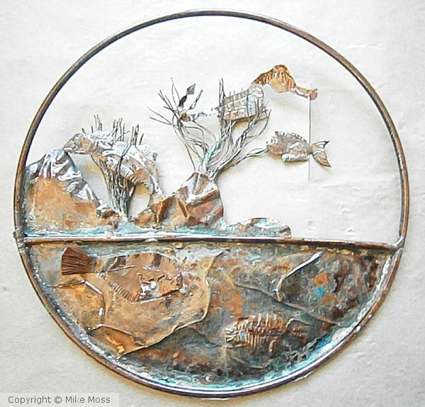 circle life sea horse