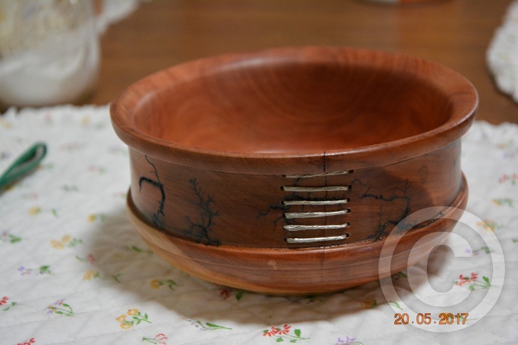 Laced Cedar