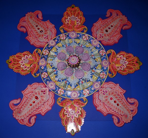 Paper Project in Blue and red
