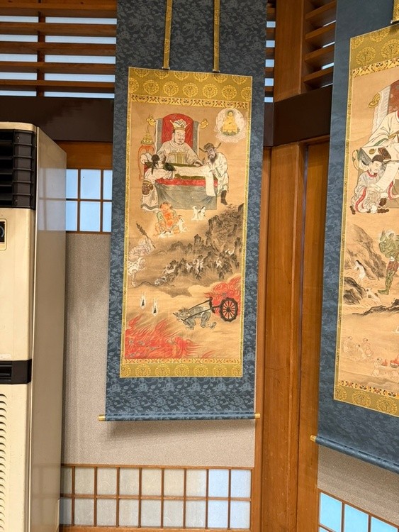 Shinjuku Mini Museum, far stage right, July 15, 2025,  photo: James Brsaic