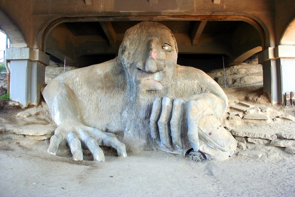 troll