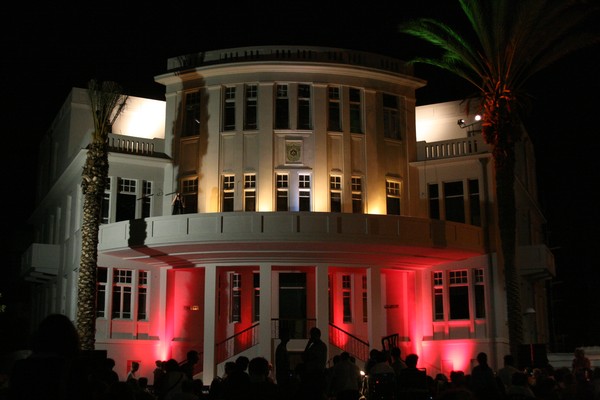 Tel-Aviv celebrates White Night