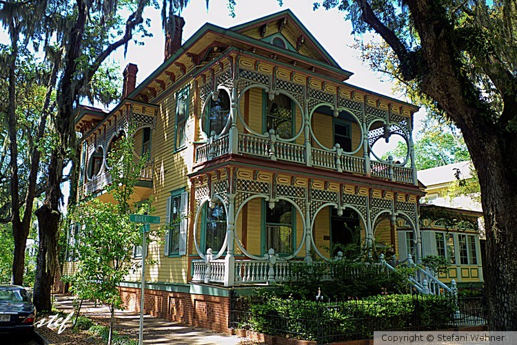 The yellow house